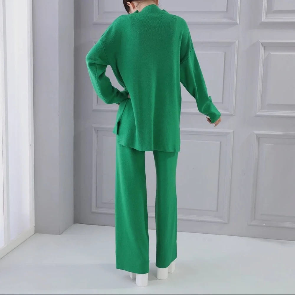 11 MADE IN EUROPE KNIT SWEATER AND PANT SET - Picture 4 of 5